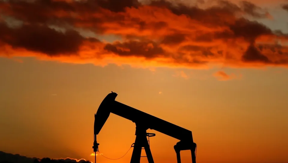 2024-04-24T190734Z_1_LYNXNPEK3N0TZ_RTROPTP_4_GLOBAL-PETROLEUM